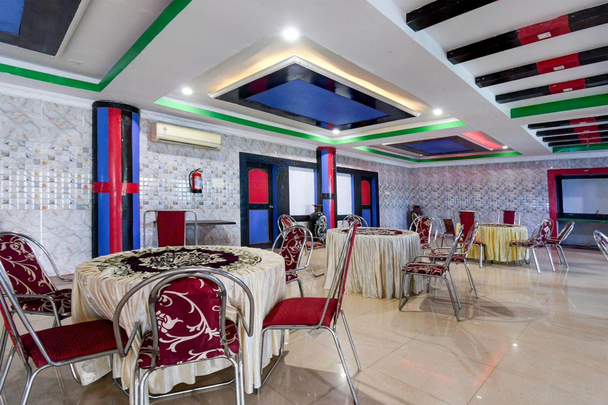 Hotel O Blue Royal Бхубанешвара Экстерьер фото